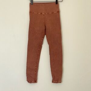 Avocado ribbed leggings